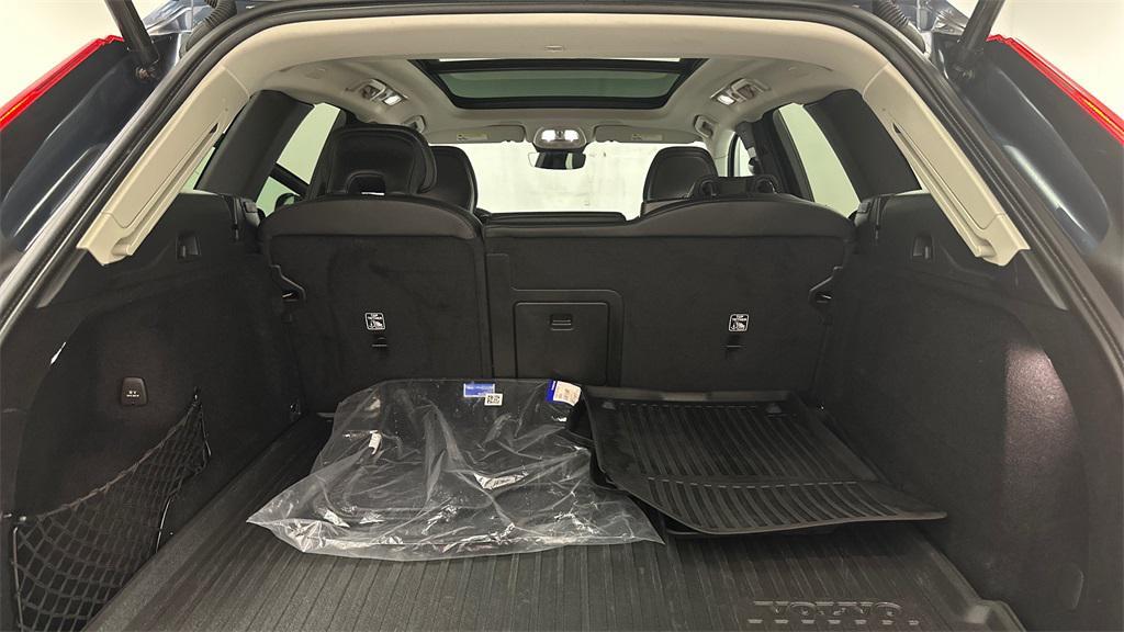 used 2022 Volvo XC60 Recharge Plug-In Hybrid car, priced at $36,878
