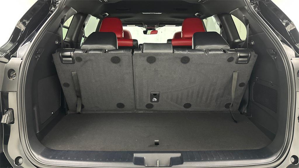 used 2023 Toyota Highlander car, priced at $40,994