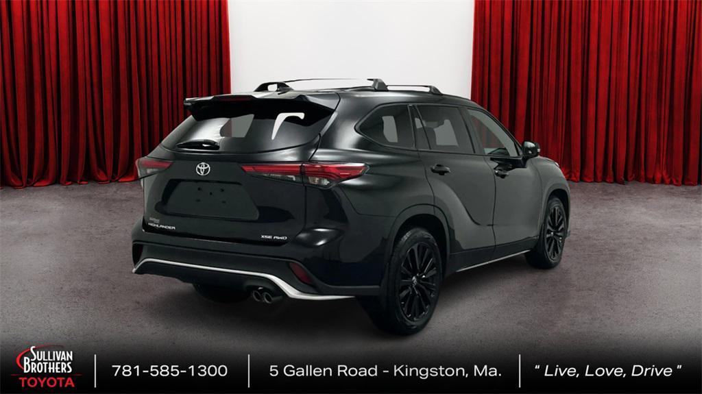used 2023 Toyota Highlander car, priced at $40,994