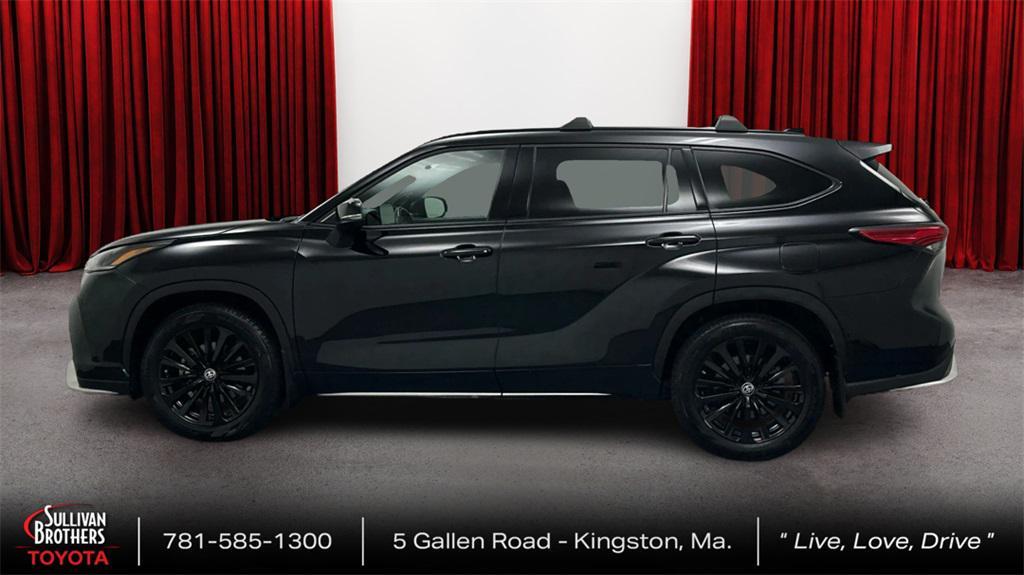 used 2023 Toyota Highlander car, priced at $40,994
