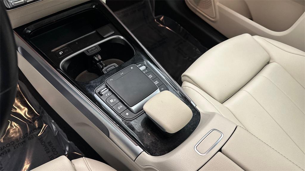 used 2022 Mercedes-Benz GLB 250 car, priced at $34,996