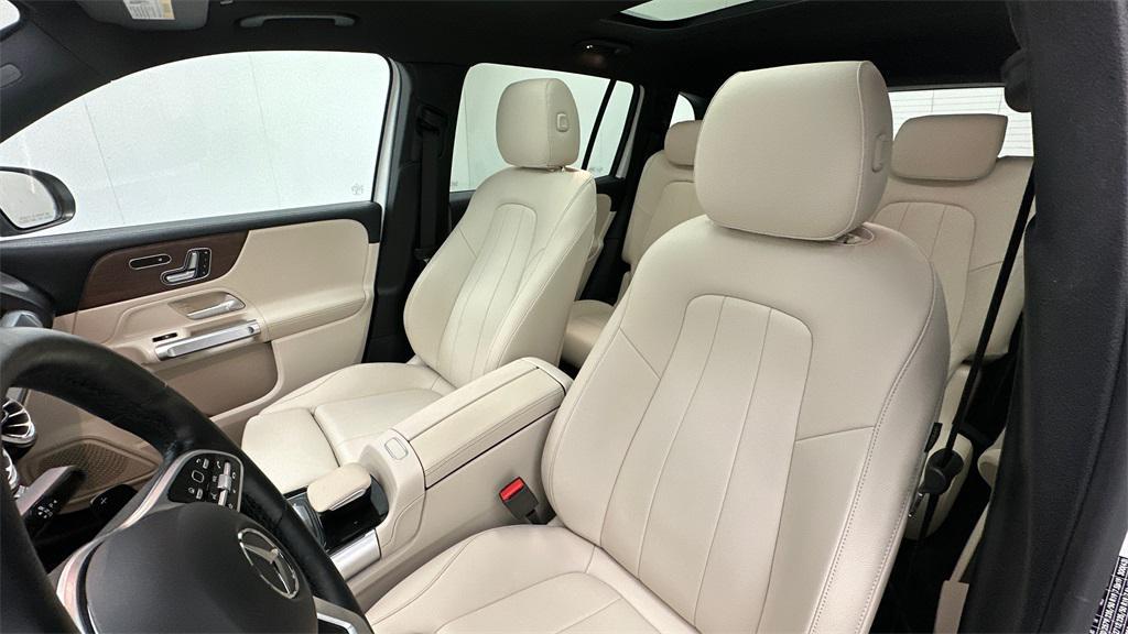 used 2022 Mercedes-Benz GLB 250 car, priced at $34,996