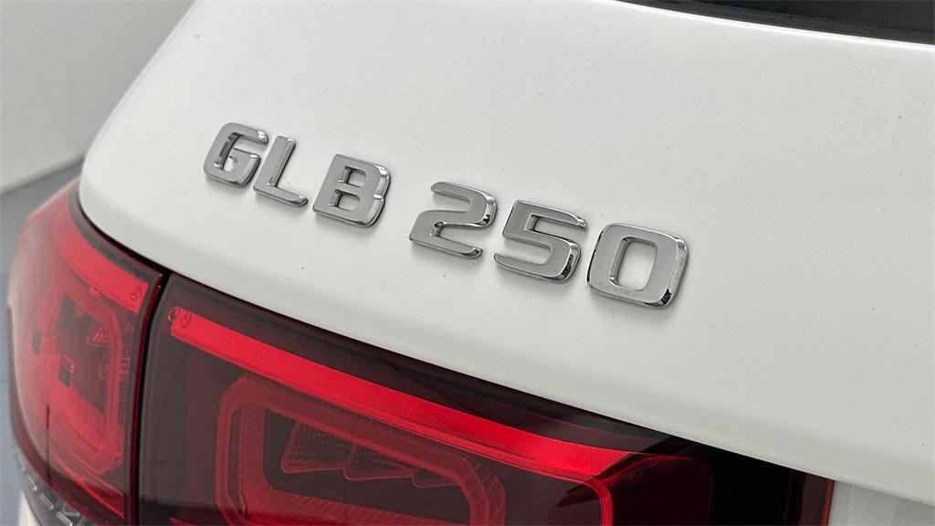 used 2022 Mercedes-Benz GLB 250 car, priced at $34,996