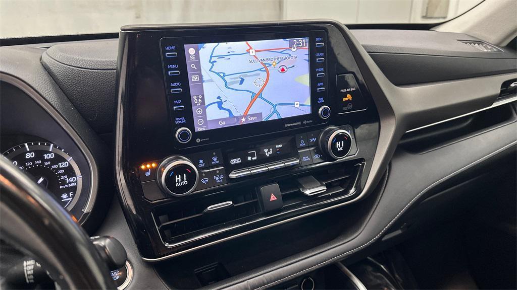 used 2020 Toyota Highlander car, priced at $30,986
