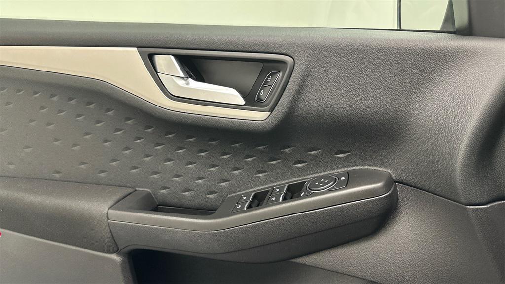 used 2020 Ford Escape car, priced at $14,994