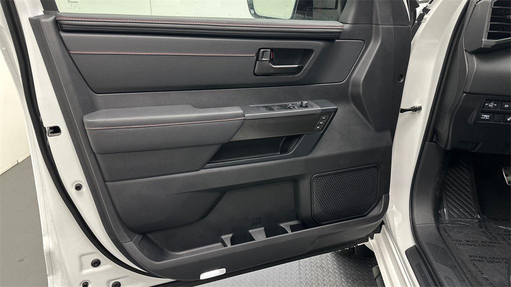 new 2025 Toyota Tundra Hybrid car, priced at $77,816