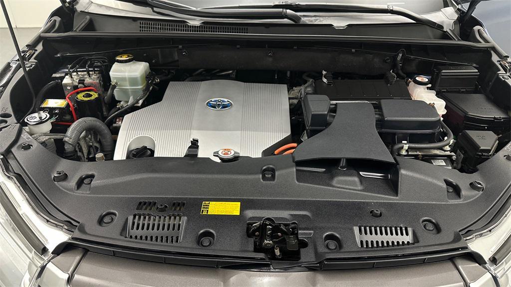 used 2019 Toyota Highlander Hybrid car, priced at $24,855