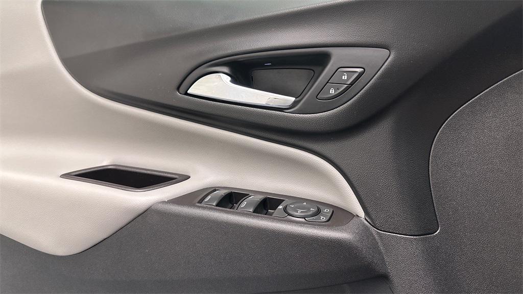 used 2022 Chevrolet Equinox car, priced at $22,996
