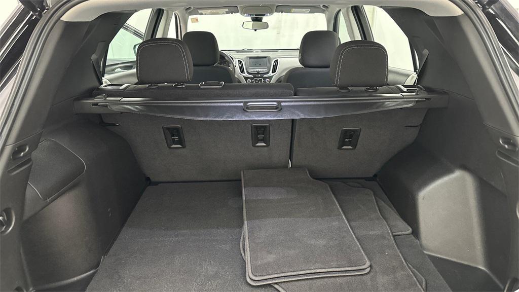used 2022 Chevrolet Equinox car, priced at $22,996