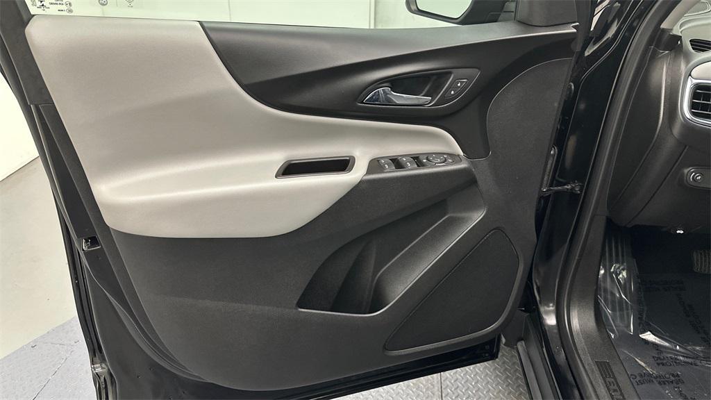 used 2022 Chevrolet Equinox car, priced at $22,996