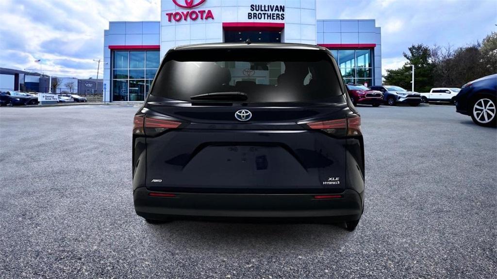 used 2021 Toyota Sienna car, priced at $43,887