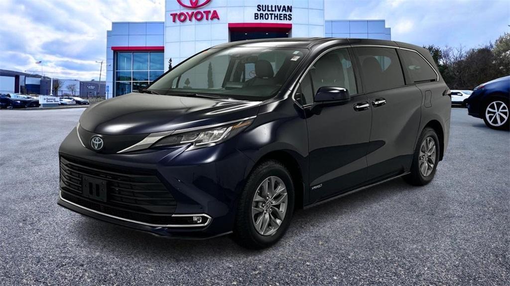 used 2021 Toyota Sienna car, priced at $45,887