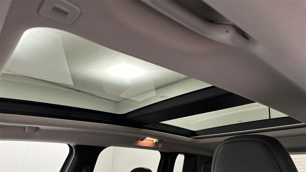 used 2021 Jeep Renegade car, priced at $23,887