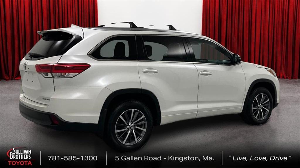 used 2018 Toyota Highlander car, priced at $28,748