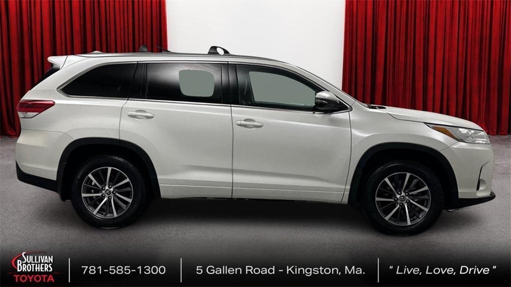 used 2018 Toyota Highlander car, priced at $28,748