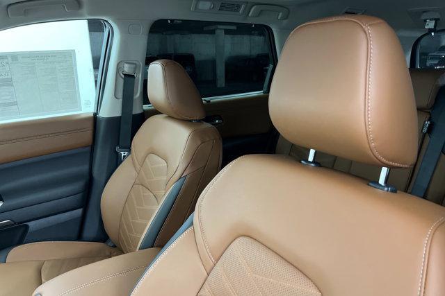 new 2025 Nissan Pathfinder car, priced at $53,580