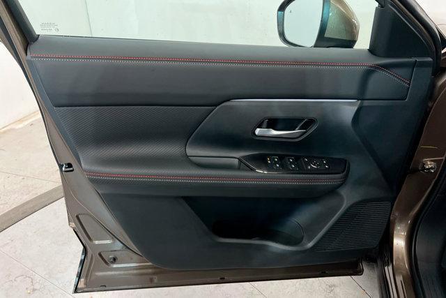 new 2025 Nissan Kicks car, priced at $27,950