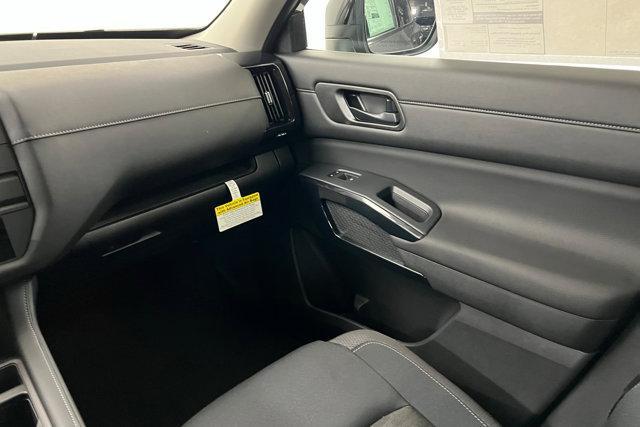 new 2025 Nissan Pathfinder car, priced at $40,475