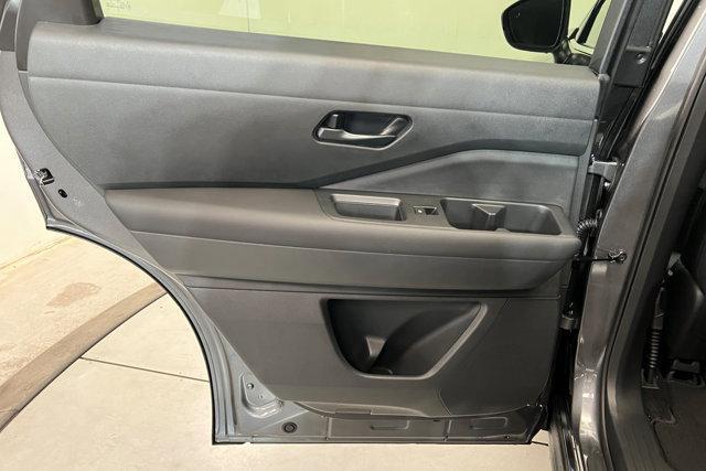 new 2025 Nissan Pathfinder car, priced at $40,475