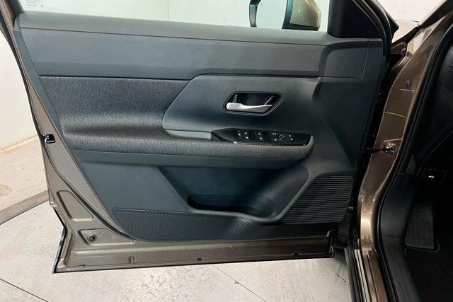 new 2025 Nissan Kicks car, priced at $28,600