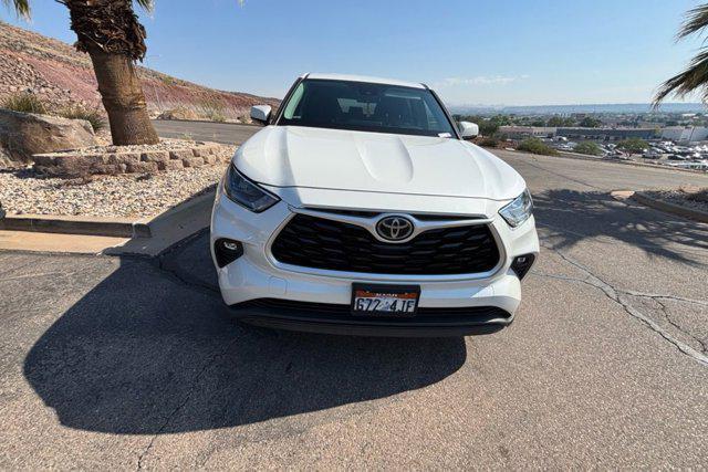 used 2020 Toyota Highlander car, priced at $25,500