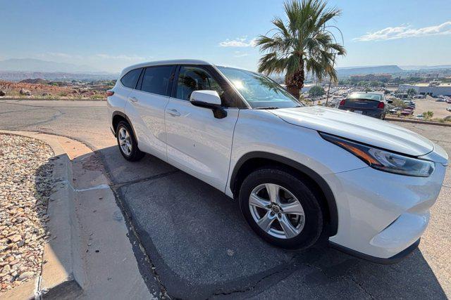 used 2020 Toyota Highlander car, priced at $25,500