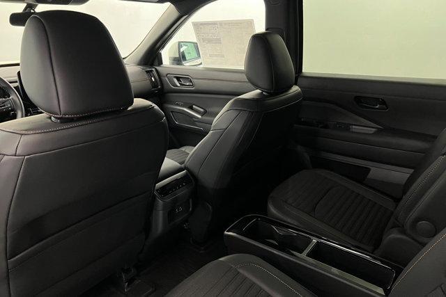 new 2025 Nissan Pathfinder car, priced at $46,620