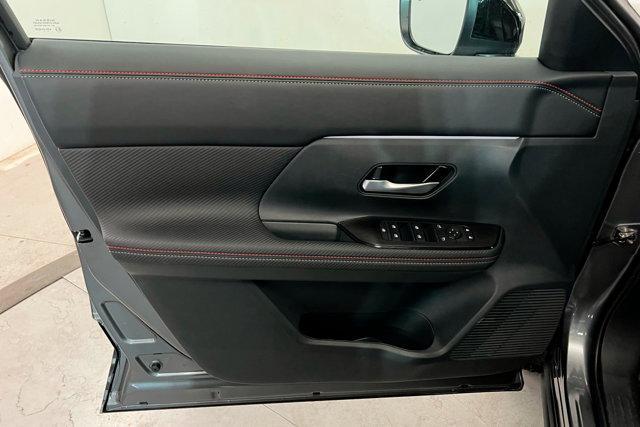 new 2025 Nissan Kicks car, priced at $29,735