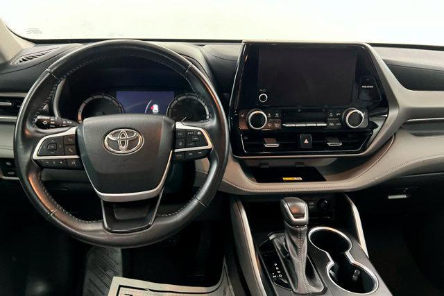 used 2023 Toyota Highlander car, priced at $36,800