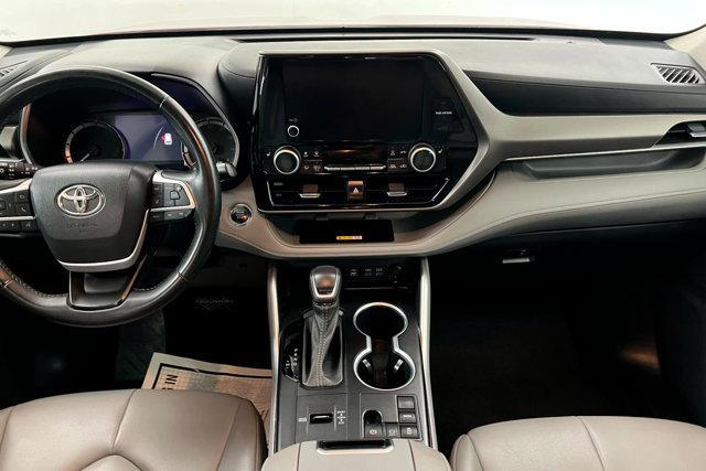 used 2023 Toyota Highlander car, priced at $36,800