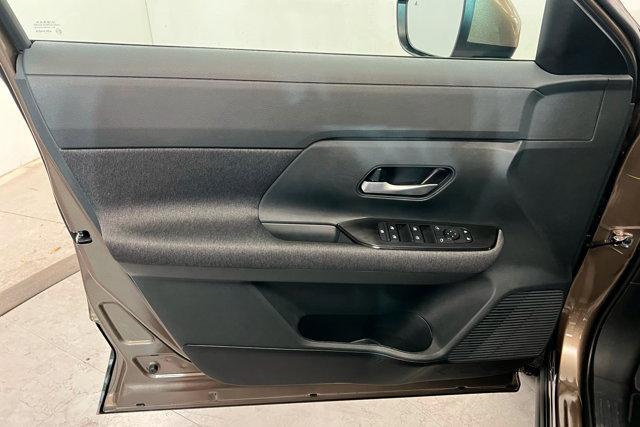 new 2025 Nissan Kicks car, priced at $28,860