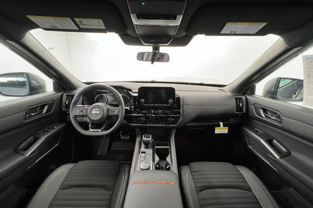 new 2025 Nissan Pathfinder car, priced at $41,620