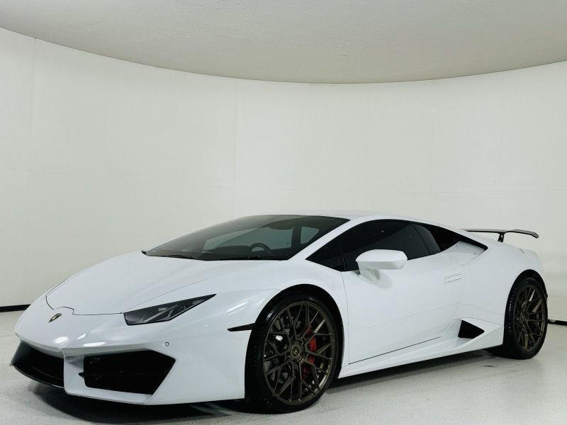 used 2019 Lamborghini Huracan car, priced at $214,999