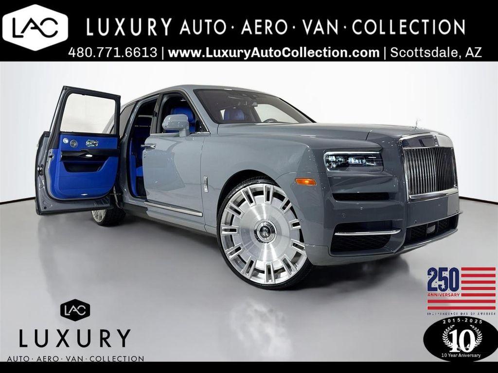 used 2023 Rolls-Royce Cullinan car, priced at $327,999