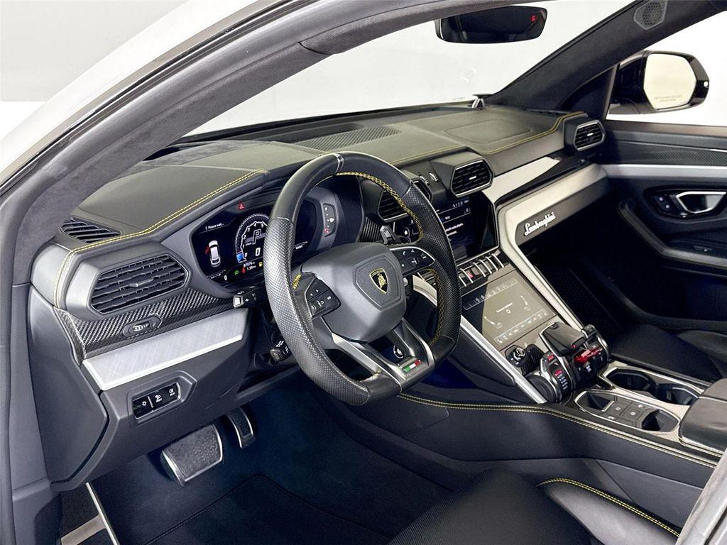 used 2020 Lamborghini Urus car