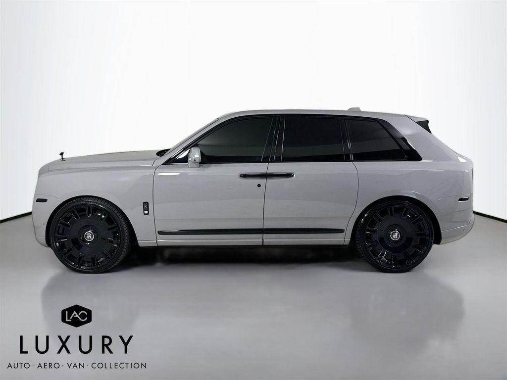 used 2022 Rolls-Royce Cullinan car, priced at $299,999