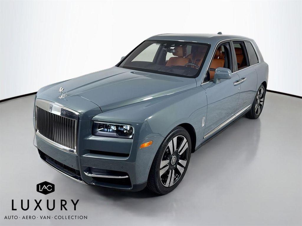 used 2023 Rolls-Royce Cullinan car, priced at $333,999