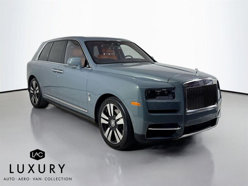 used 2023 Rolls-Royce Cullinan car, priced at $333,999