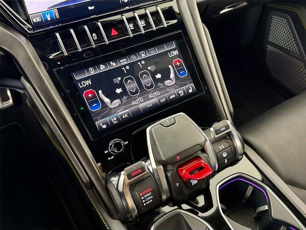 used 2022 Lamborghini Urus car, priced at $186,999
