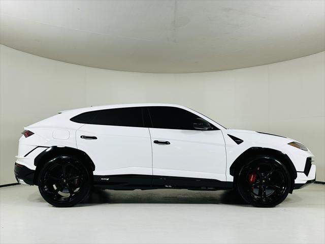 used 2023 Lamborghini Urus car, priced at $253,999