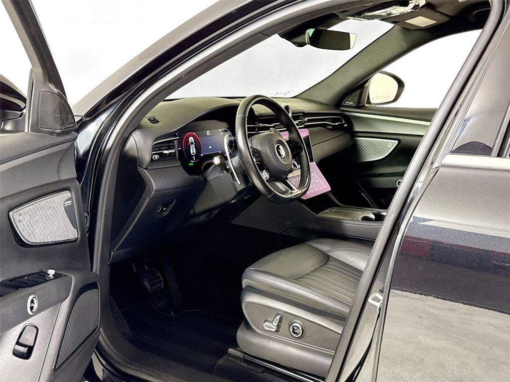 used 2024 Maserati Grecale car, priced at $39,999