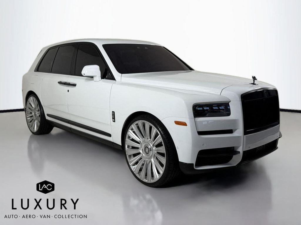 used 2021 Rolls-Royce Cullinan car, priced at $257,999