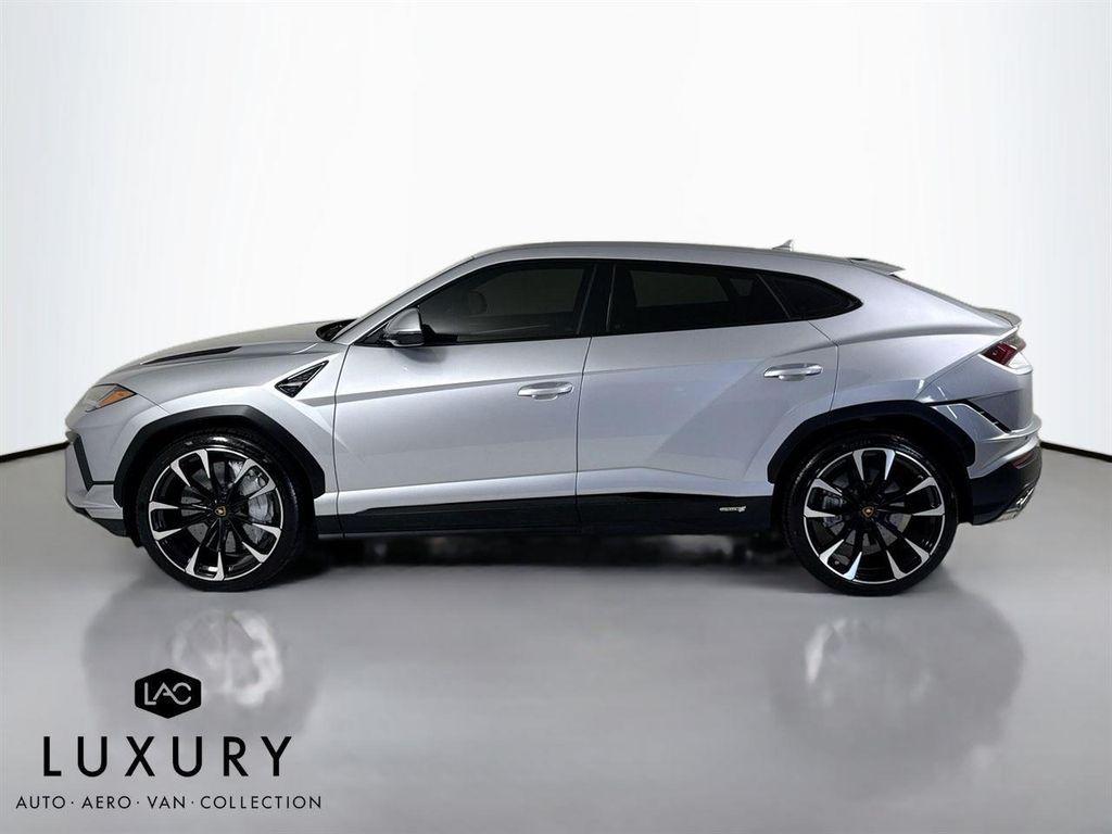 used 2024 Lamborghini Urus car, priced at $259,999