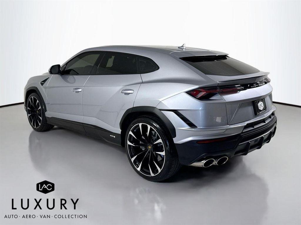used 2024 Lamborghini Urus car, priced at $259,999