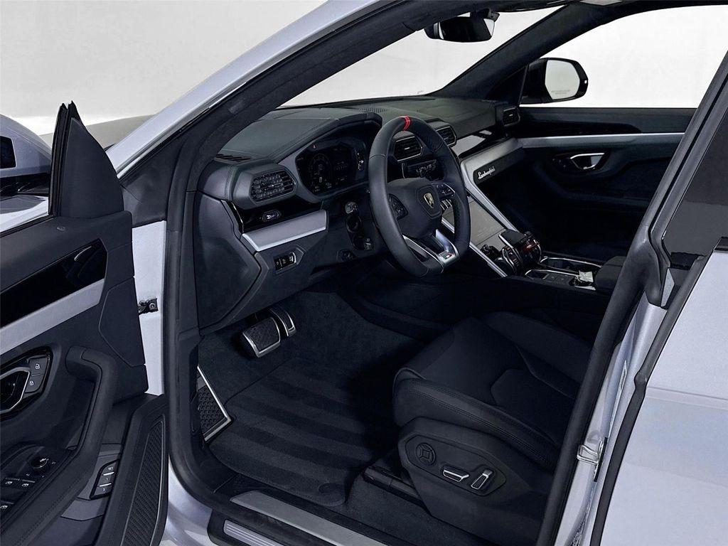 used 2024 Lamborghini Urus car, priced at $259,999