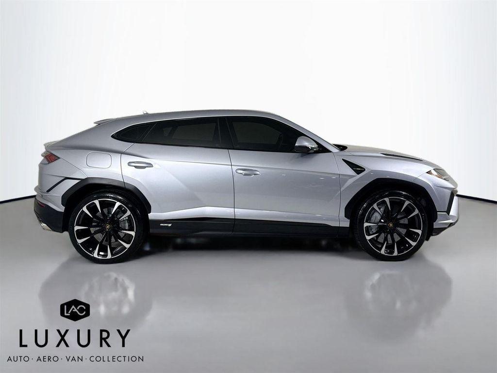 used 2024 Lamborghini Urus car, priced at $259,999