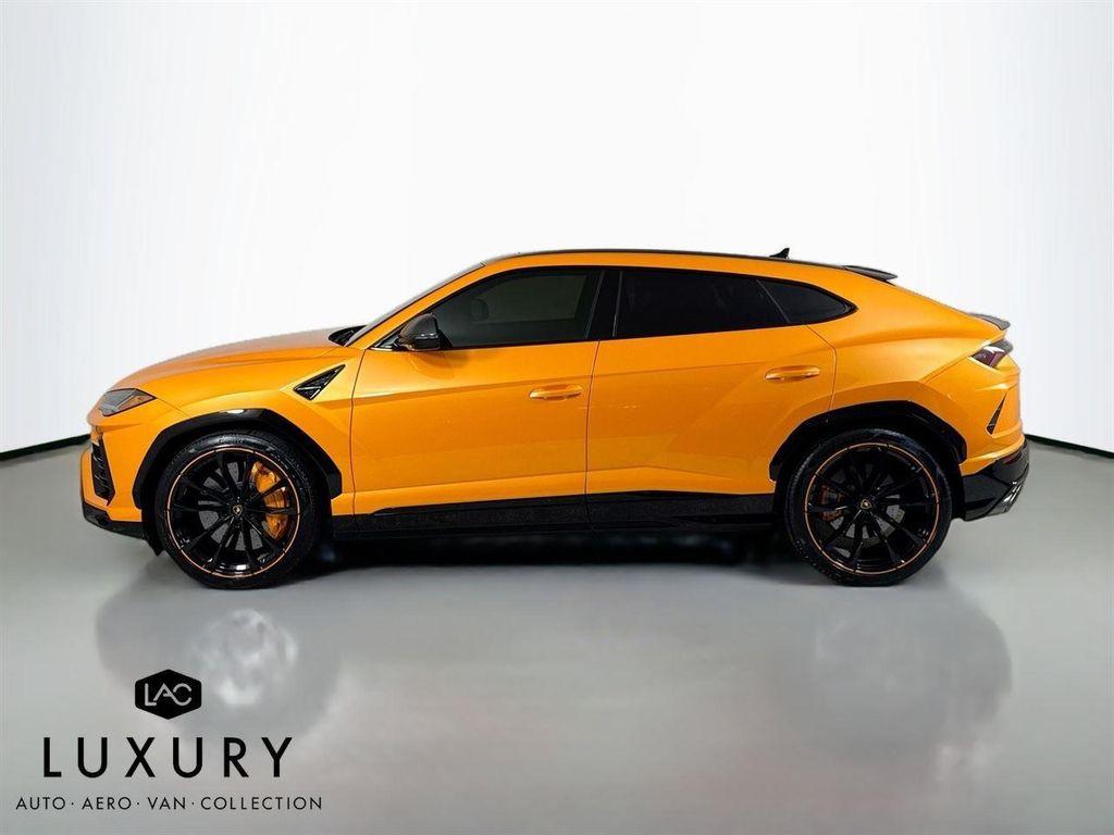 used 2022 Lamborghini Urus car, priced at $228,999