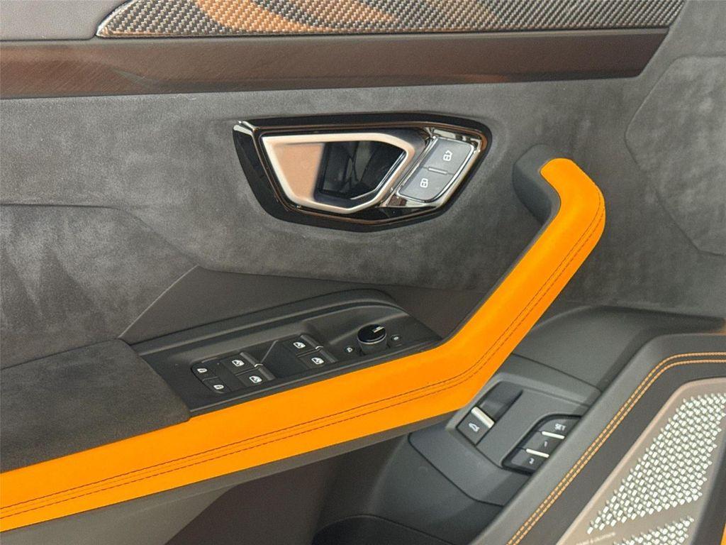 used 2022 Lamborghini Urus car, priced at $228,999