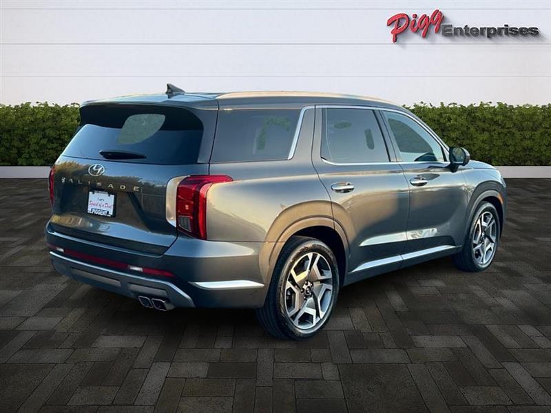 used 2024 Hyundai Palisade car, priced at $40,933