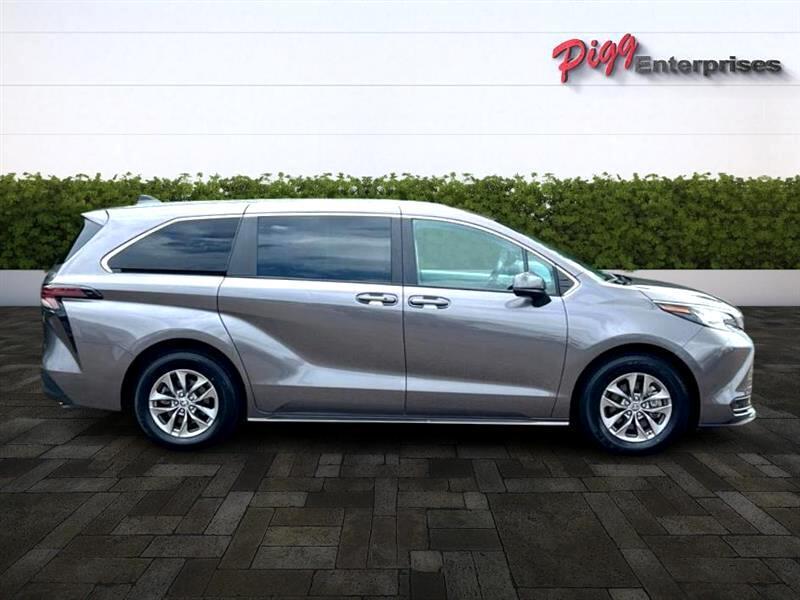 used 2023 Toyota Sienna car, priced at $38,466